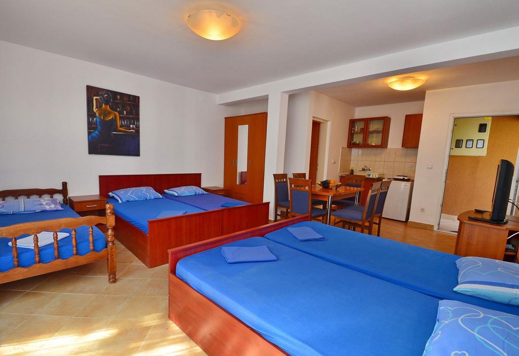 Apartments Scorpio Котор Номер фото
